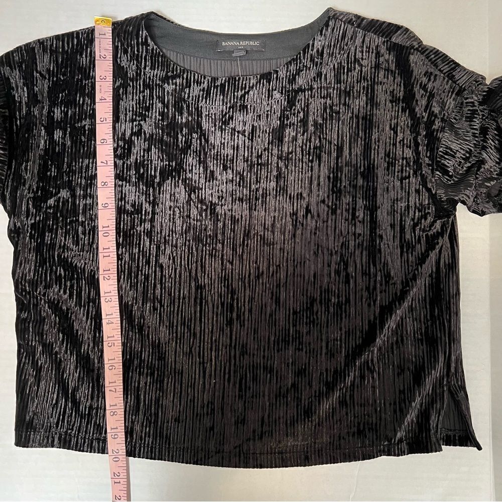 NWT Banana Republic Crinkle Velvet Top in Black | Size XS *top only* - Picture 12 of 12